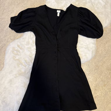 A-Linien Kleid mit Pufferärmel