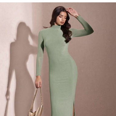 Longue robe dos nu