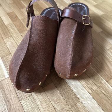 classic brown clogs