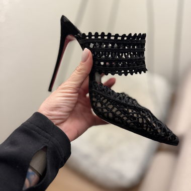 Christian Louboutin  Neue Schmuckstücke Größe 39
