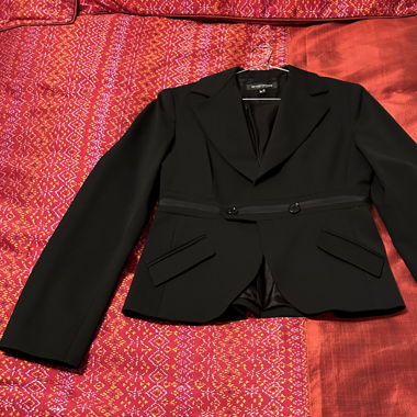Black suit skirt and jacket like new