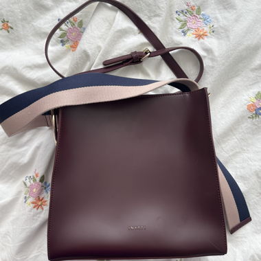Sac à main INYATI bordeaux