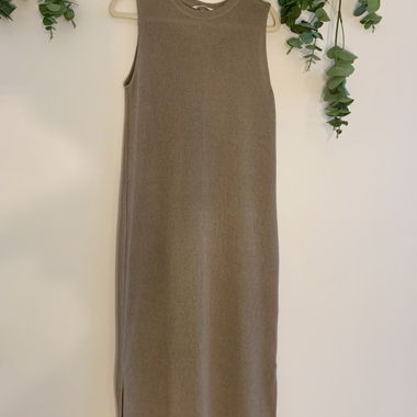 Strickkleid ohne Ärmel