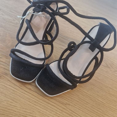 Sandales noires neuves