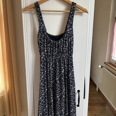 Blumiges Sommerkleid