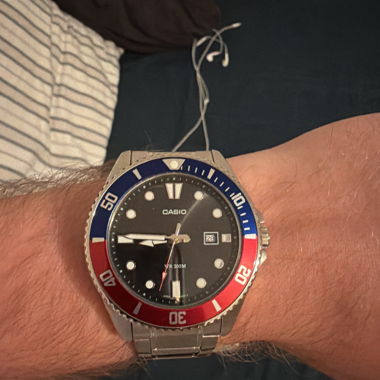 Montre Casio style Submariner