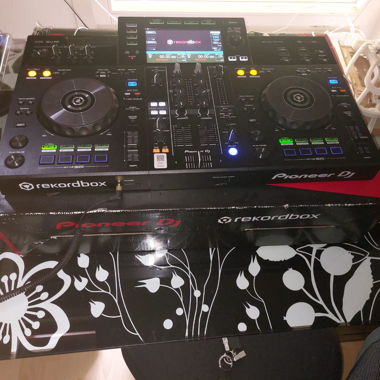 Pioneer DJ Rekordbox Controller