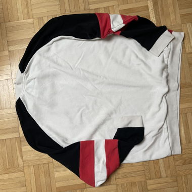 Casual sweatshirt
