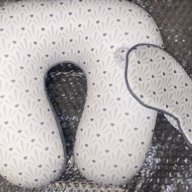 Nuovo cuscino per il collo con maschera per dormire abbinata