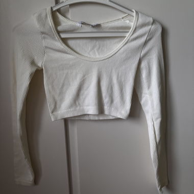 White Ribbed Longsleeve Crop Top