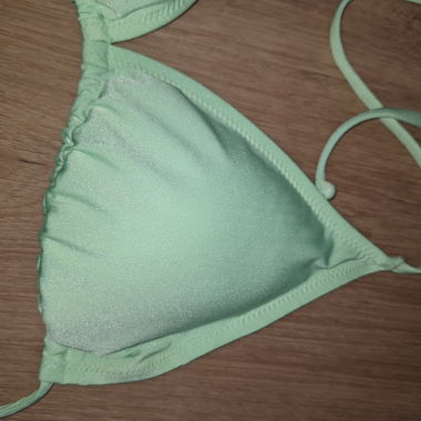 Mintgrünes Bikini-Oberteil