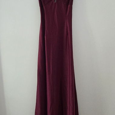 Maxikleid elegant bordeaux rot von Peppermayo