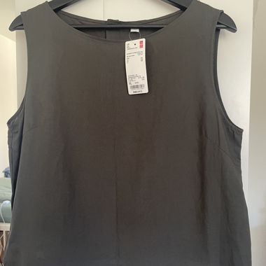 Top Verde Scuro UNIQLO