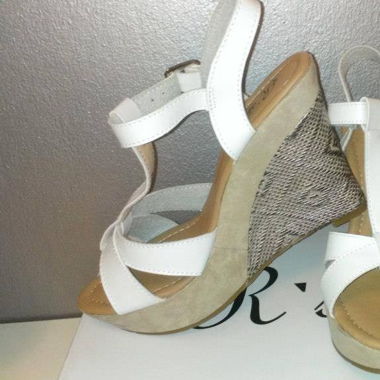 Sandales compensées blanches et beiges- Taille 39