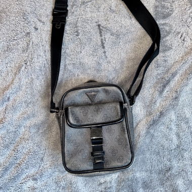 Guess Vezzola Smart 4G Umhängetasche