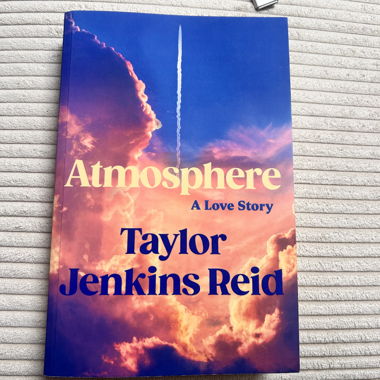Book "Atmosphere" by Taylor Jenkins Reid