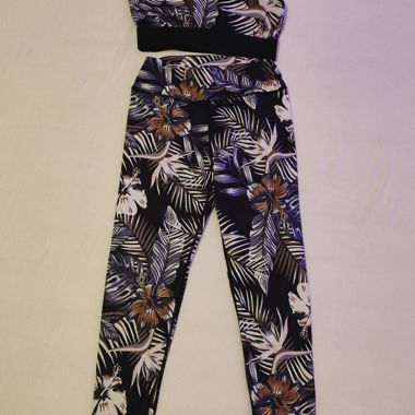 Leggings e reggiseno abbinati