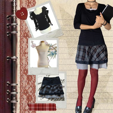 Gonna scozzese a strati grunge Y2K con top in pizzo nero