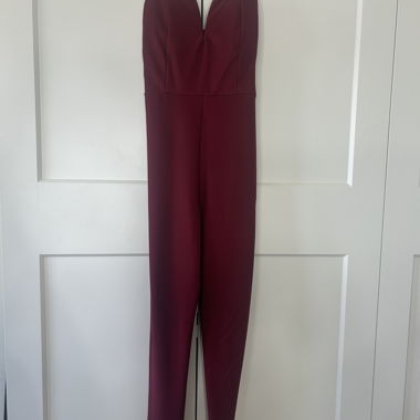 Tuta bordeaux con spalline sottili