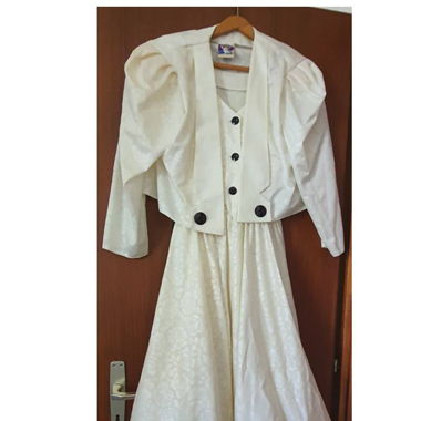 ROBE BLANCHE AVEC VESTE