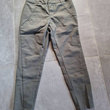 Pantaloni cropped verde oliva EU 28