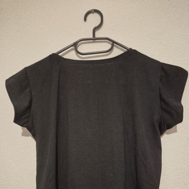 T-shirt crop top avec noeud