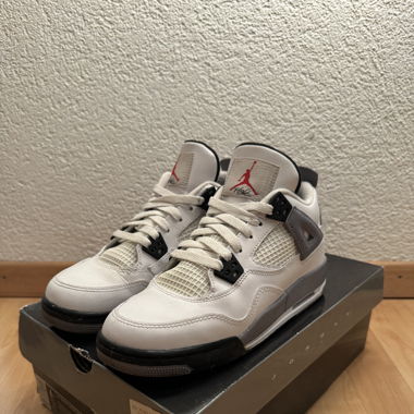 Damen Sneaker - Air Jordan 4 Retro - Gr. 38.5