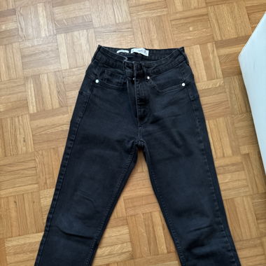 Jean noir Mango