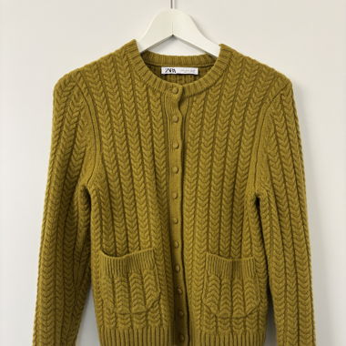 Zara Strickjacke 100% Wolle Grösse S