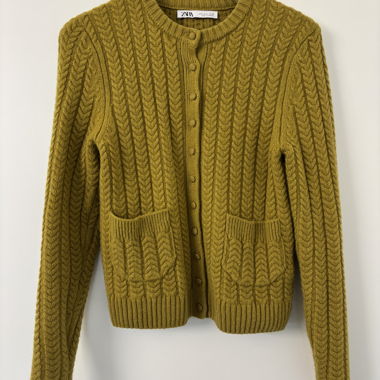 Zara Strickjacke 100% Wolle Grösse S