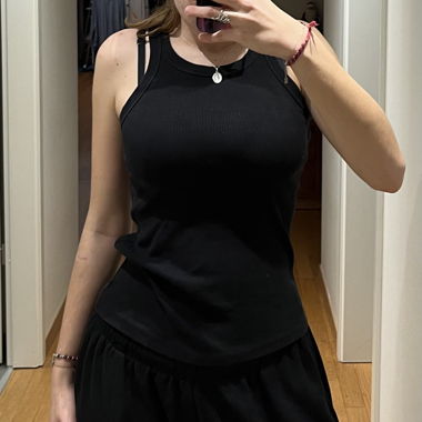 Top débardeur noir basic