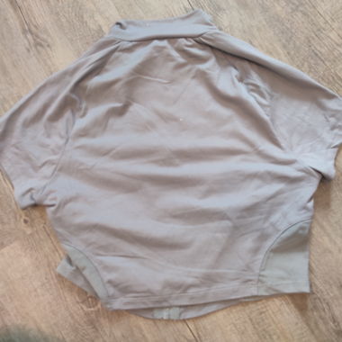 Graue Velofahrjacke mit Reissverschluss