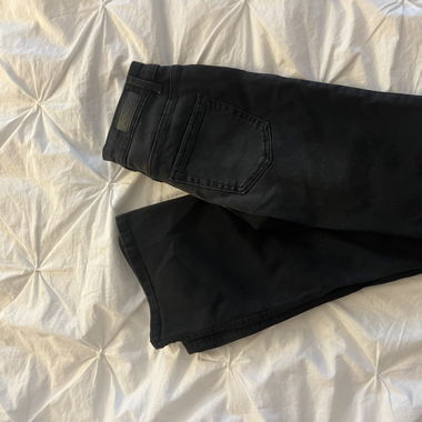 Schwarze Flare Jeans