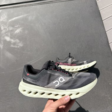 On Cloudsurfer next running Shoes