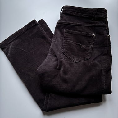 Pantaloni marroni a vita bassa in velluto