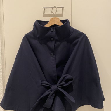 Eleganter Dunkelblauer Cape Mantel (Grösse S )  