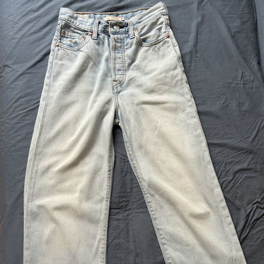 Levi’s jeans ribcage straight 