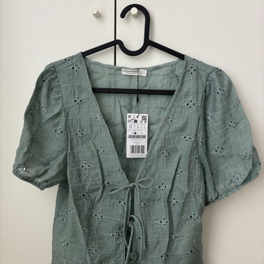 Top à nouer Stradivarius vert