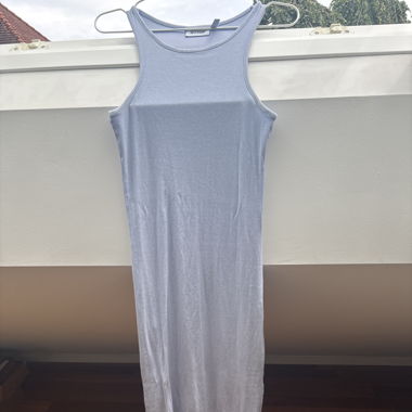 Babyblaues Weekday Kleid