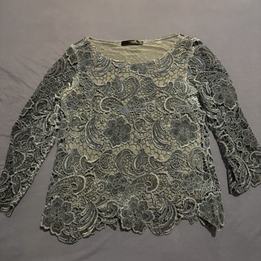 T shirt en dentelle bleu 