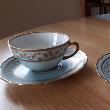 Service en porcelaine de 6 tasses et sous-tasses