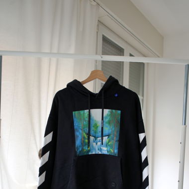 Off-White, Waterfall 