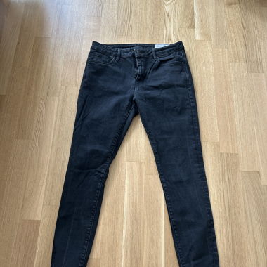 Jean skinny noir W32 L30