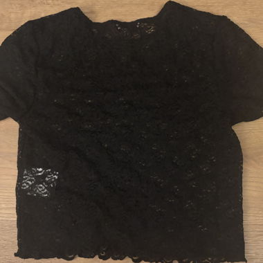 Top trasparente in pizzo nero