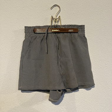 kurze Schlank-Macher Hose :-) 