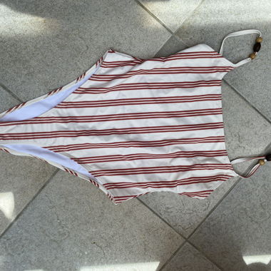 Petite: Boohoo Badeanzug gestreift Ecru/Rostrot