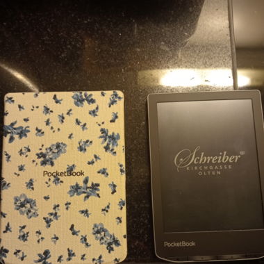 Pocketbook vers schwarz mit hülle 