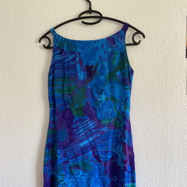 Blaues Kleid
