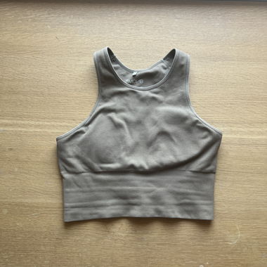Ribbed sport crop top