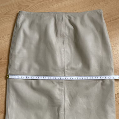 Leather skirt - never worn - size 34 
